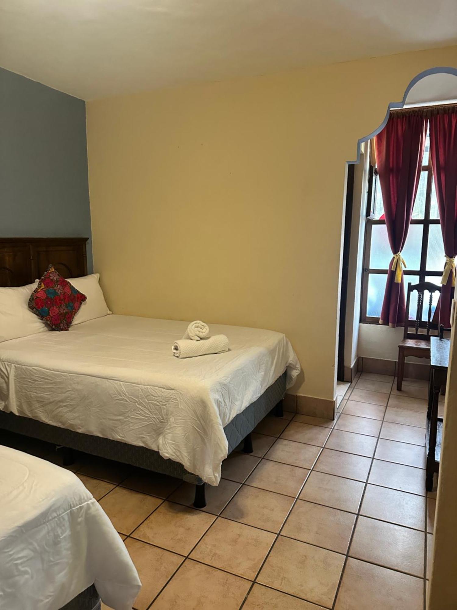 Don Valentino Hotel Antigua Værelse billede