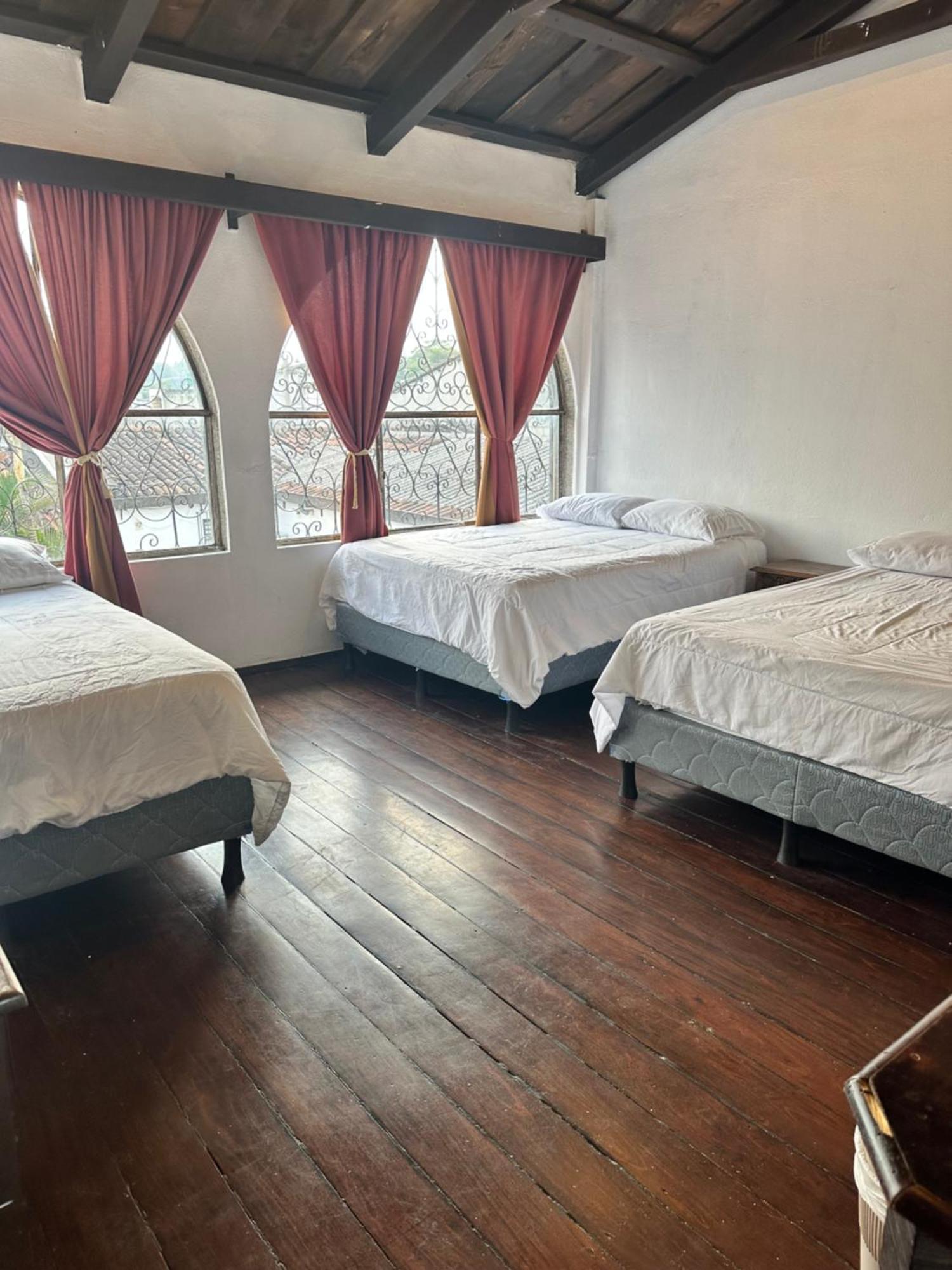 Don Valentino Hotel Antigua Værelse billede